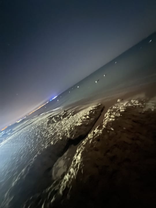 Strand Royal Taj Mahal Hotel