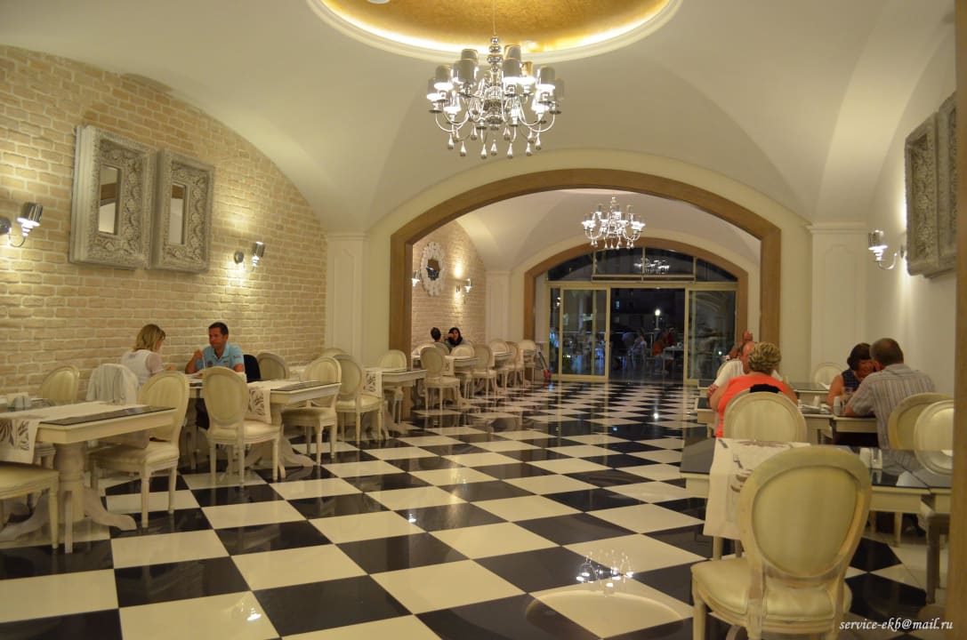 Главный ресторан Hotel Delphin Imperial