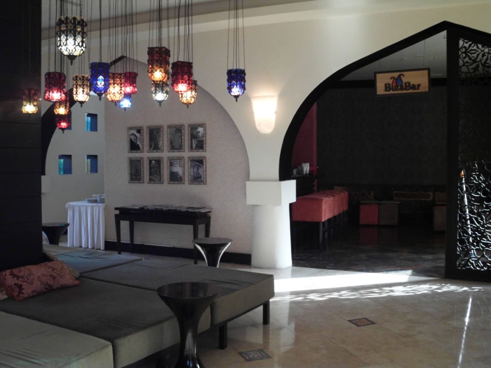Lobby Sheki Saray Hotel