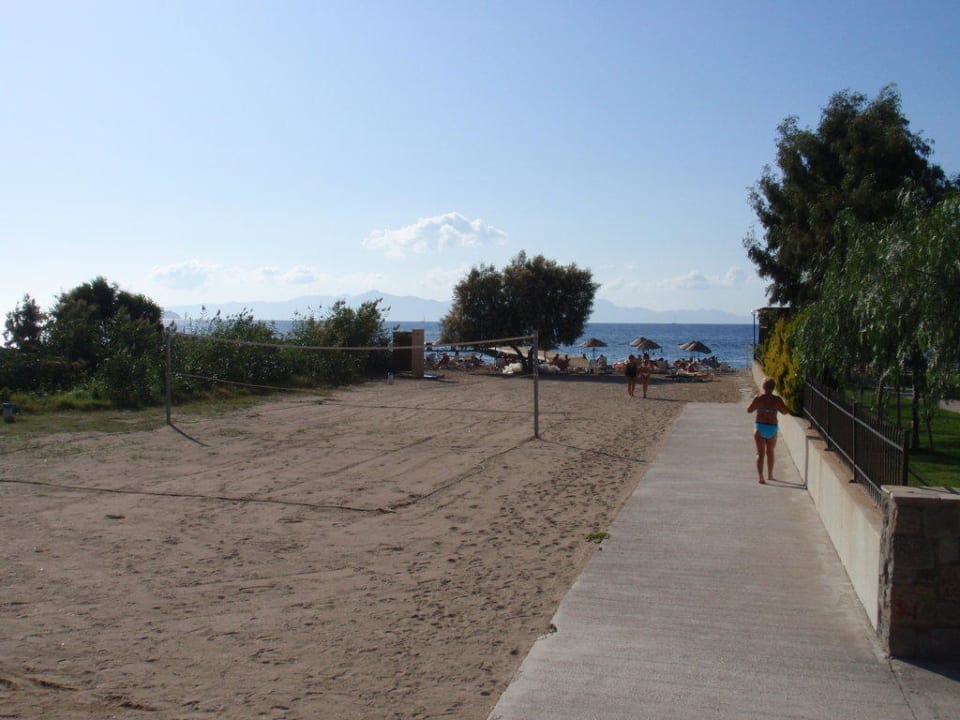 Weg zum Strand Tiana Beach Resort