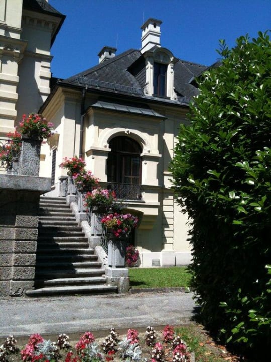 Das Johannes-Schlößl im Spätsommer Johannes-Schlößl Gästehaus der Pallottiner
