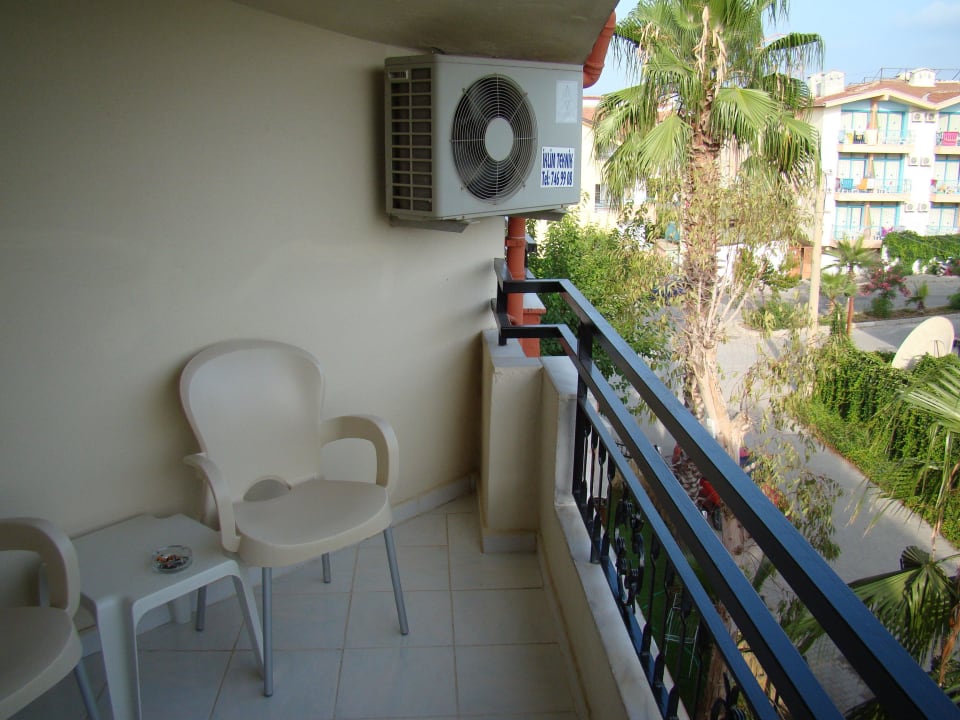 Balkon Semoris Hotel