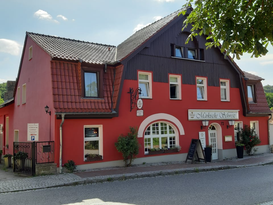 Außenansicht Hotel Märkische Schweiz