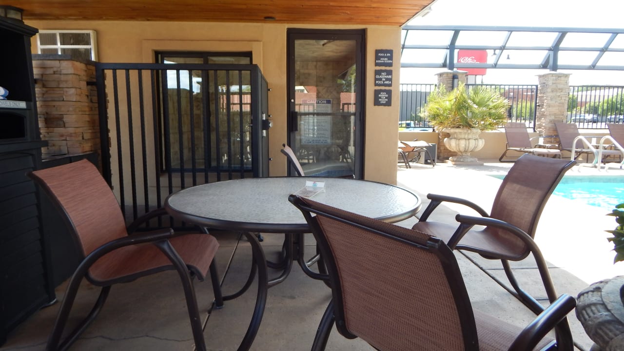 Pool Aiden by Best Western @ St. George