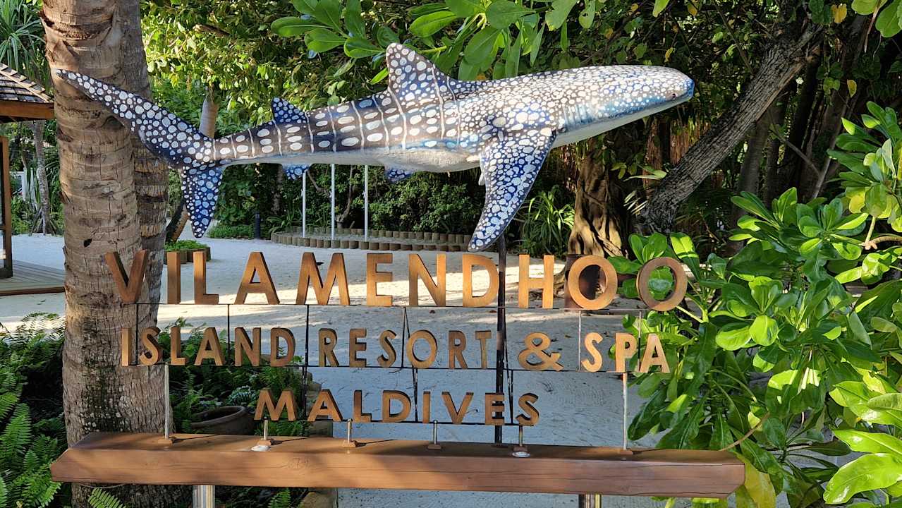 Lobby Vilamendhoo Island Resort & Spa