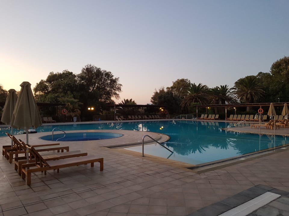Pool Apollonia Beach Resort & Spa