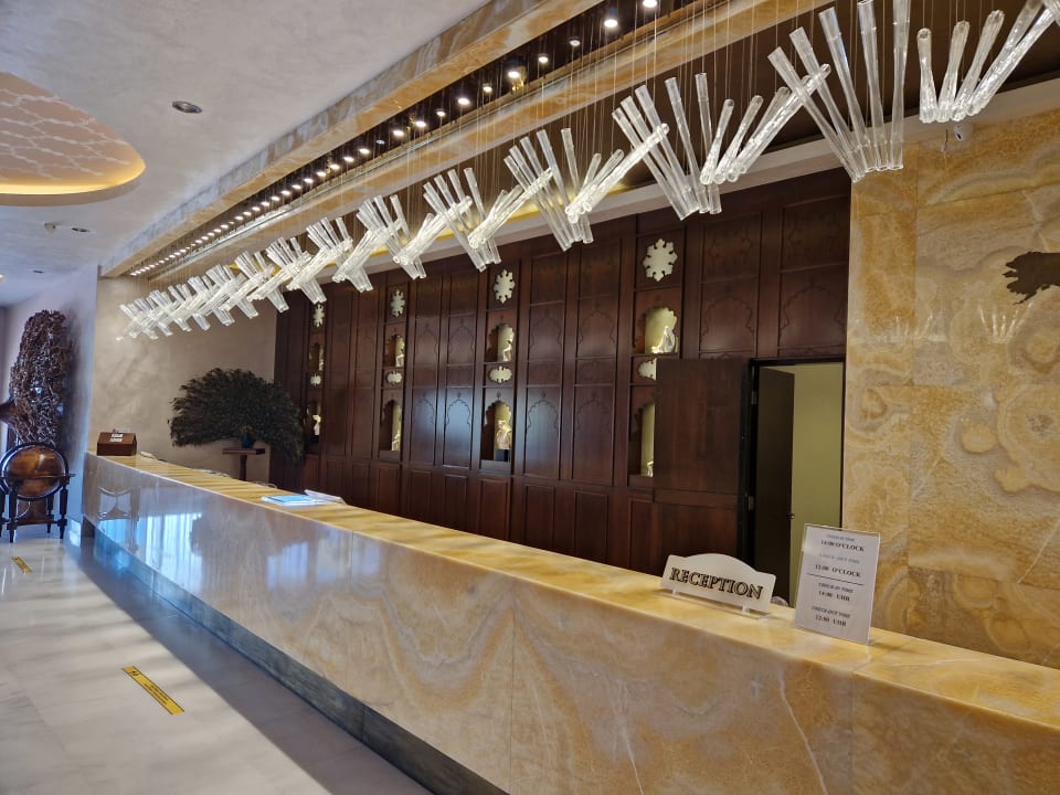 Lobby Royal Taj Mahal Hotel