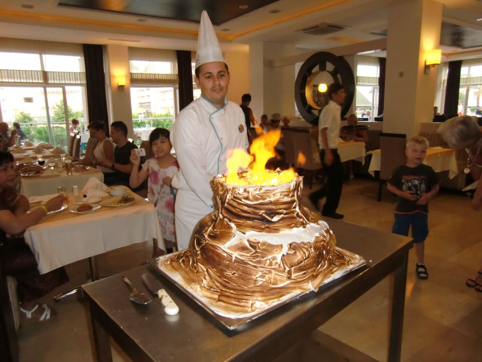 Eisbombe Telatiye Resort