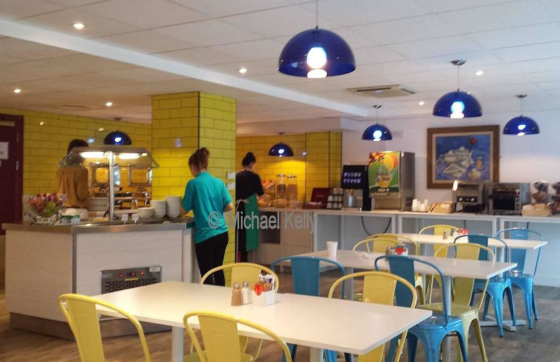 Breakfast room ibis Styles London Excel