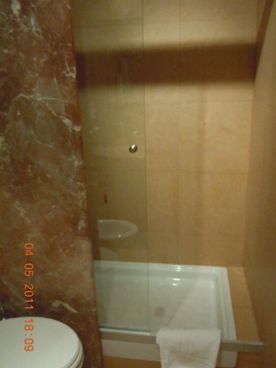 Dusche im Einzelzimmer Mercure Hotel Roma West