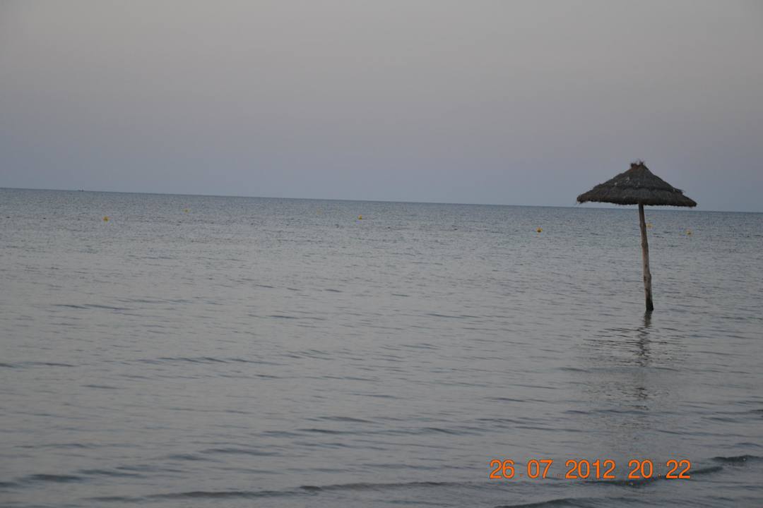 Plaża po zachodzie słońca Hotel Rosa Beach