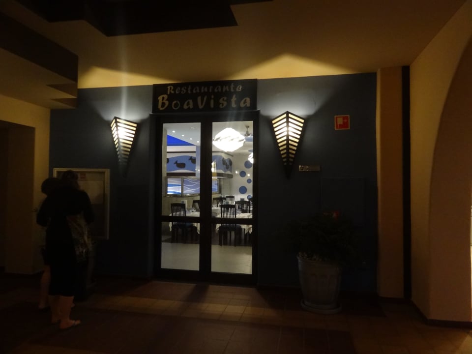 Eingang zum kapverdischen Themenrestaurant Hotel Riu Touareg