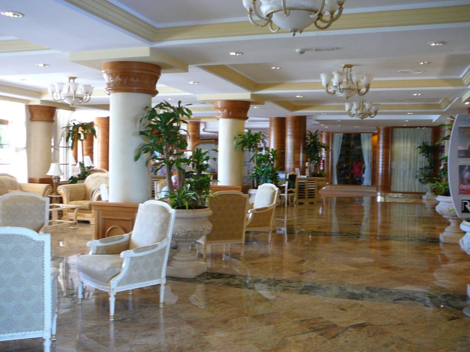 Lobby Hotel Riu Palace Tres Islas