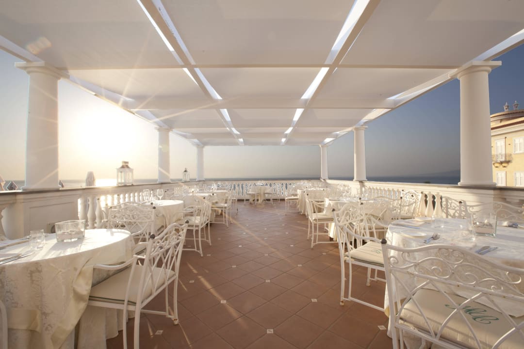 Restaurat terrace Hotel Corallo Sorrento