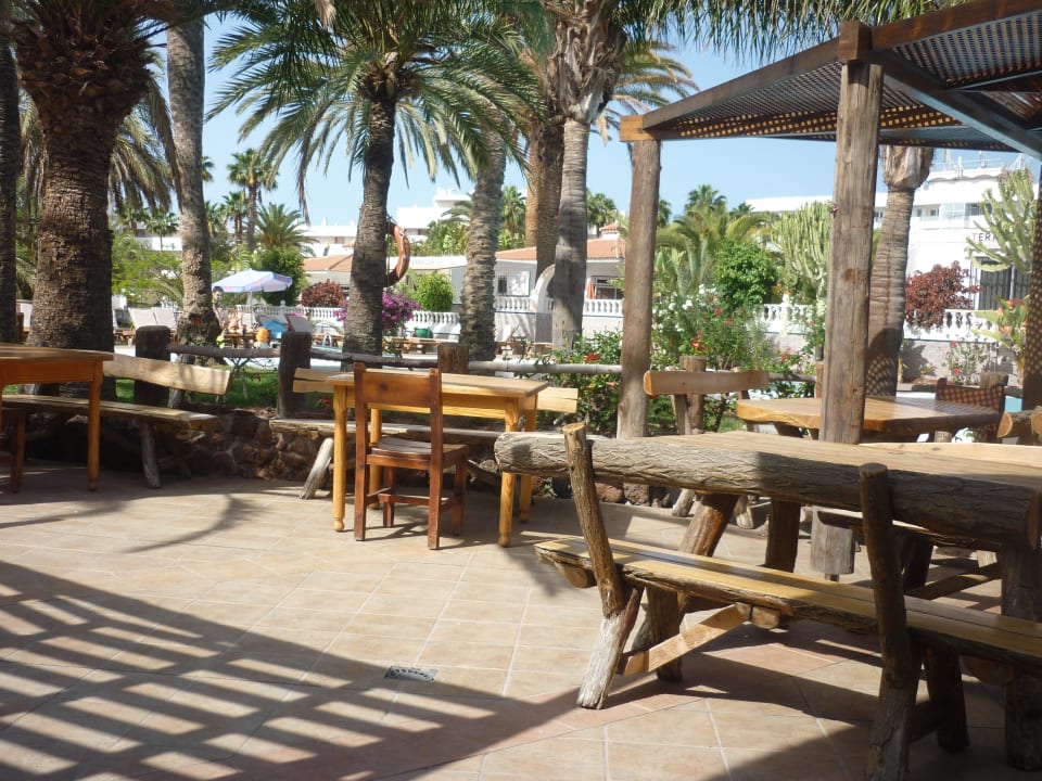 Poolbar HL Miraflor Suites Hotel