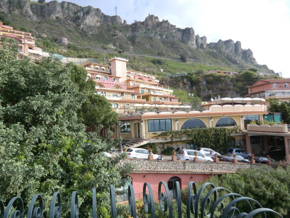 Blick zum Meer Baia Taormina - CDSHotels