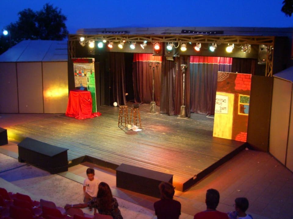 das theater Grecotel LUXME Daphnila Bay