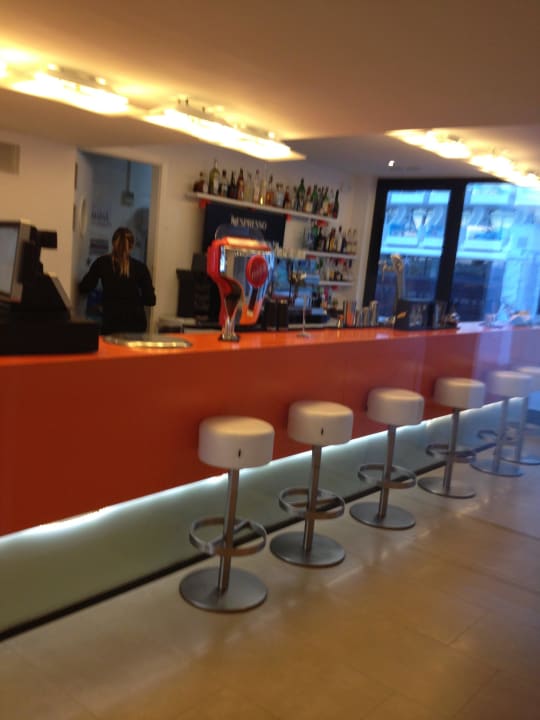 Chill-Out-Bar Iberostar Waves Bahia de Palma