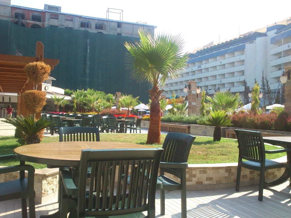 Vor der Poolbar Dizalya Palm Garden