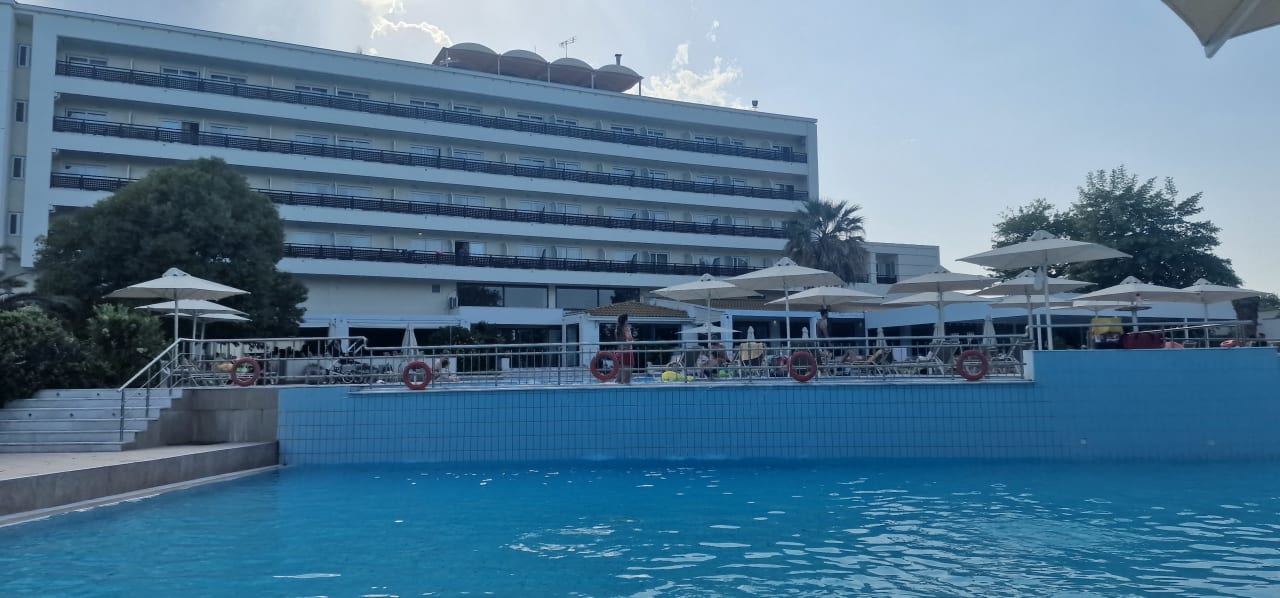 Pool Olympian Bay Grand Resort