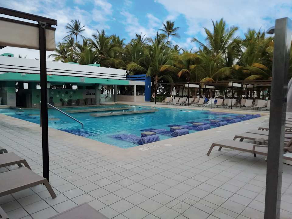 Pool Hotel Riu Palace Punta Cana