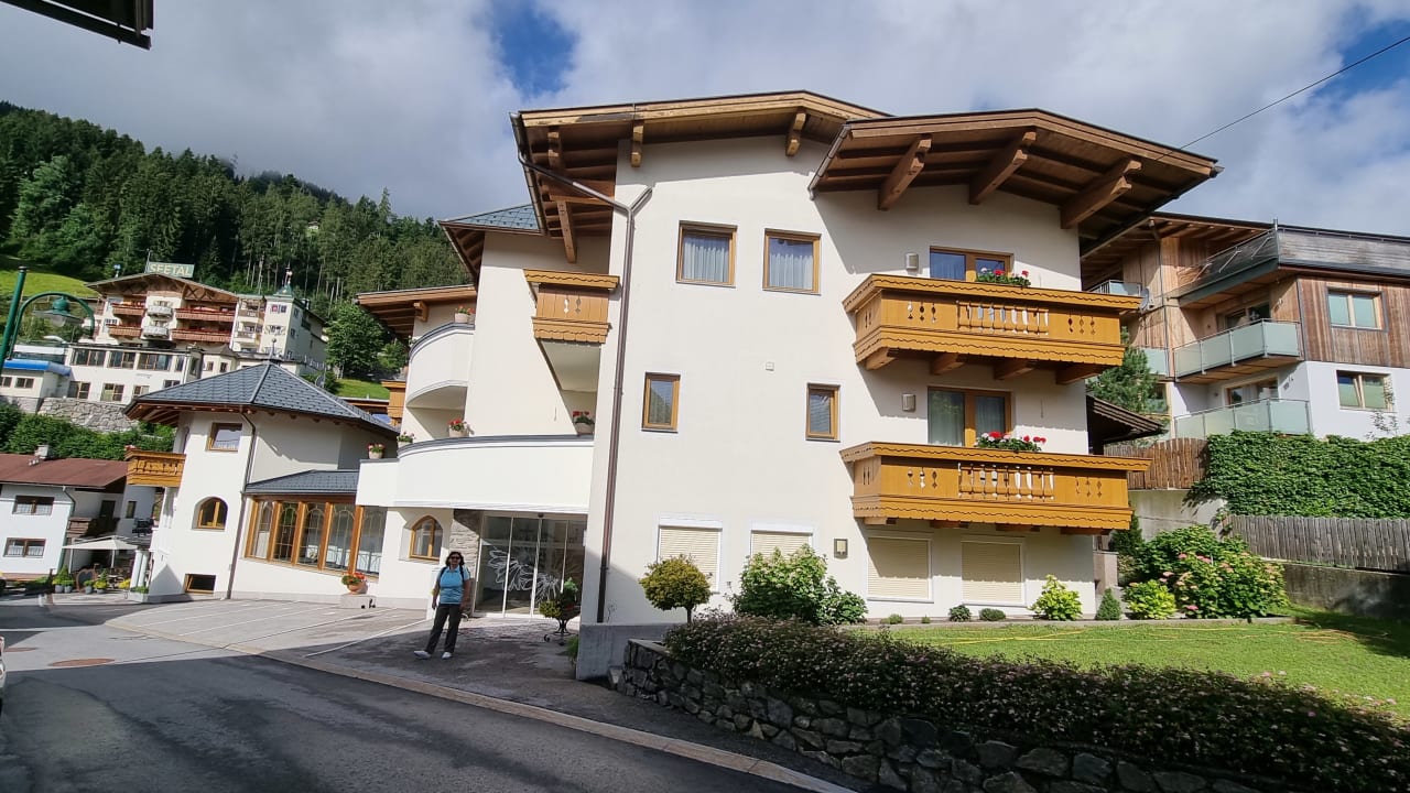 Außenansicht Kräuterhotel Hochzillertal