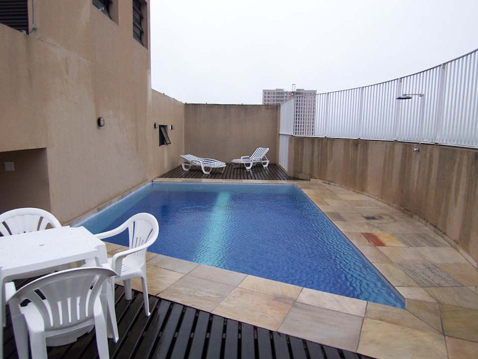 Kleinstpool in der 11. Etage Hotel Travel Inn Guaratinguetá