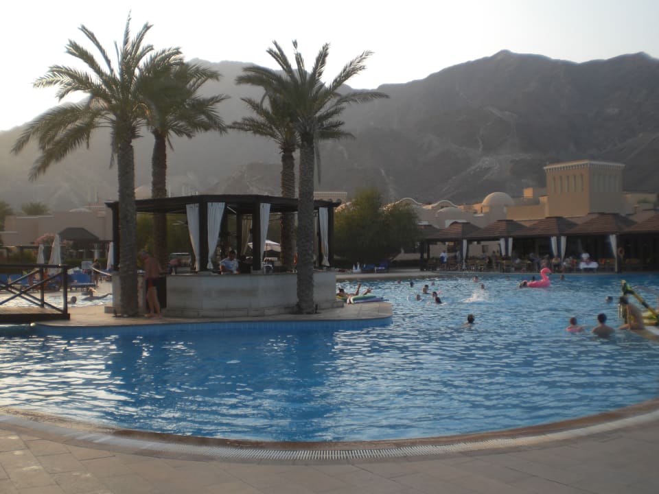 Pool Miramar Al Aqah Beach Resort