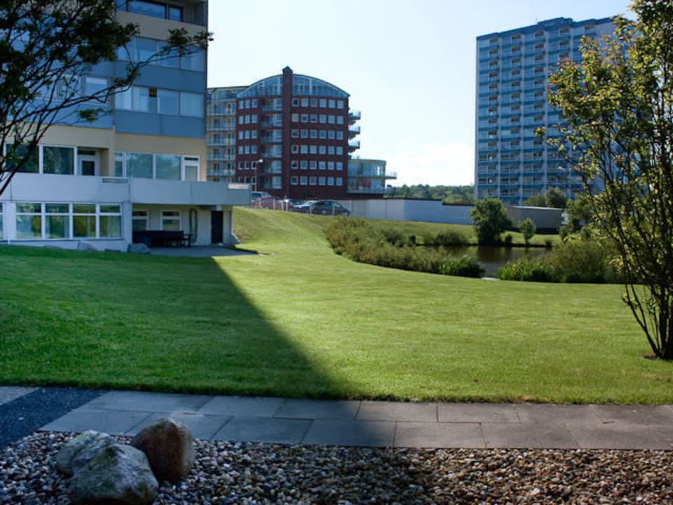Gartenanlage Ferienwohnung B3 Strandhochhaus Sahlenburg