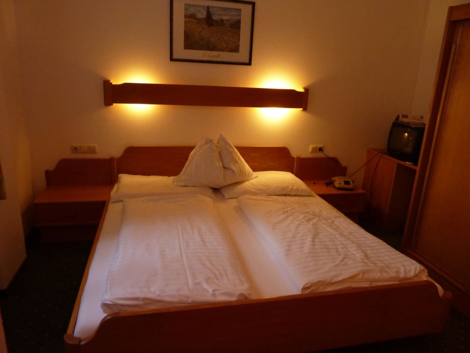 Mein gemütliches Zimmer Hotel Pension Sonnenuhr