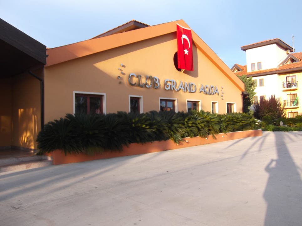 Außen Ansicht Club Grand Aqua