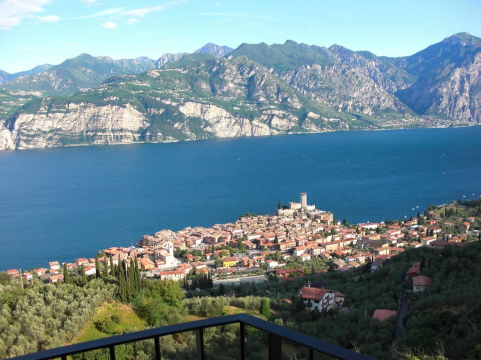 Blick auf Malcesine Natur Resort Panorama