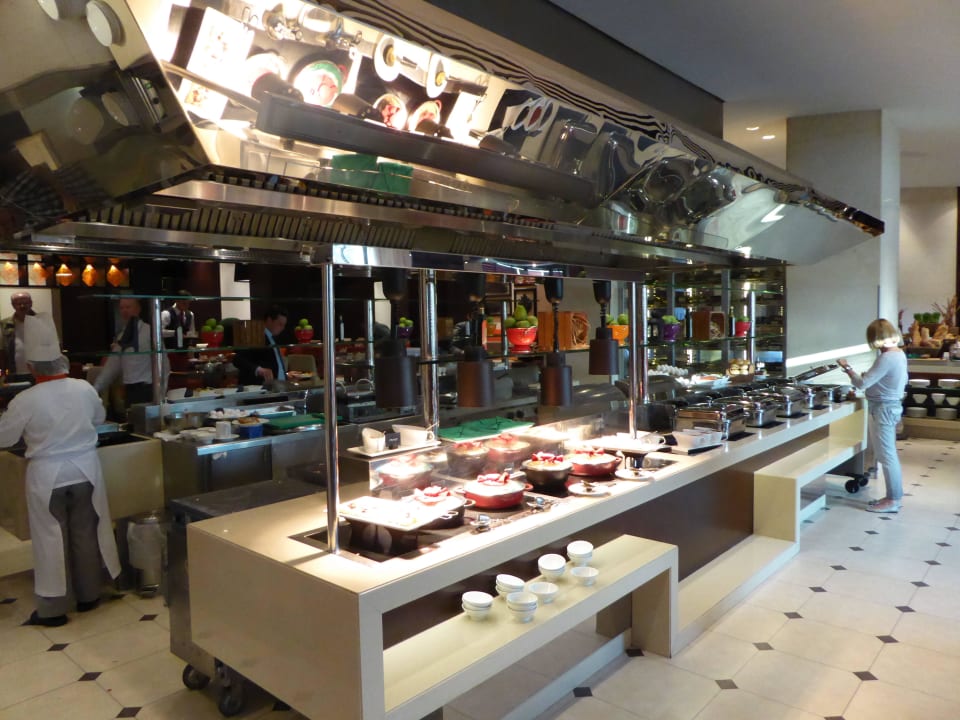 Hauptrestaurant Mövenpick Grand Al Bustan Dubai