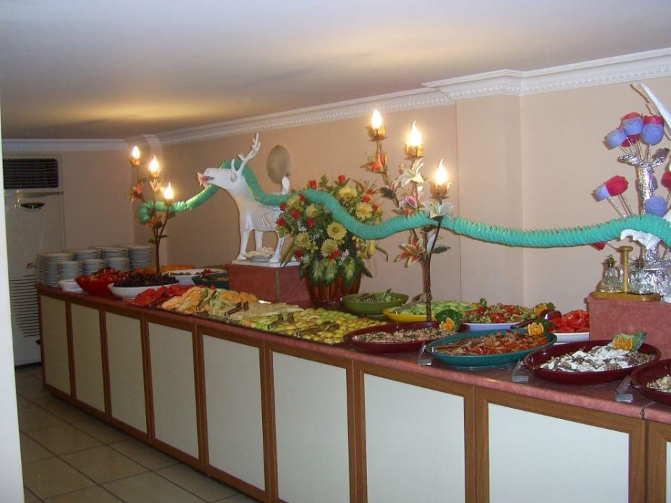 Büffet mit Obst und Salaten Hotel Kleopatra Dreams Beach