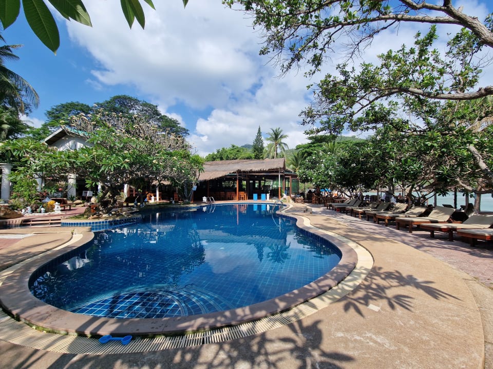 Pool Crystal Bay Yacht Club Beach Resort