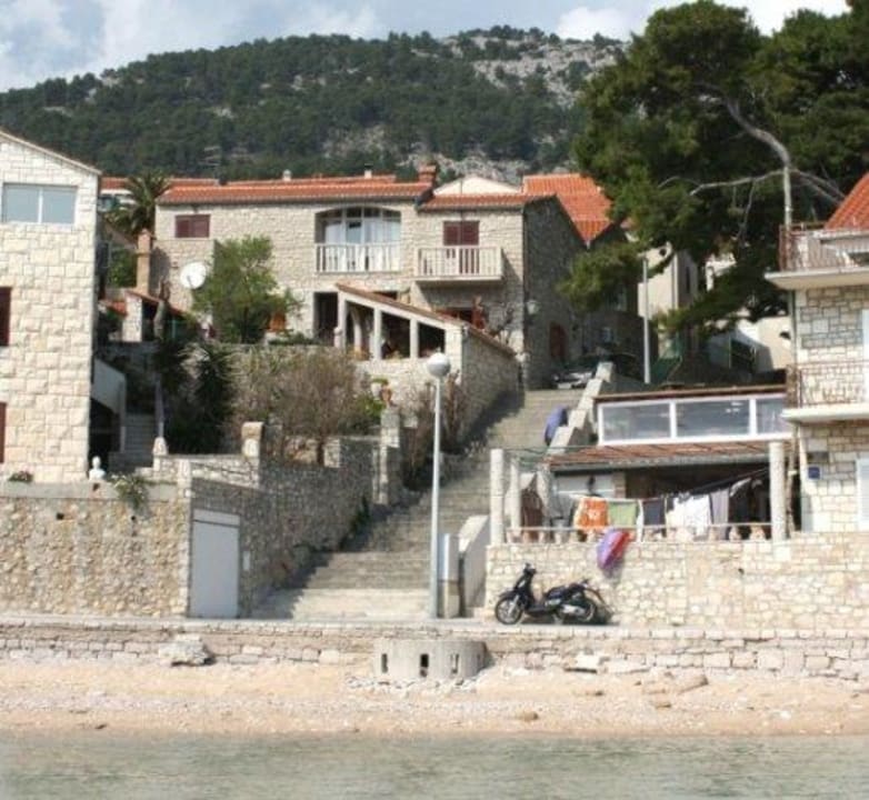 Haus Racic vom Meer aus Apartments Račić