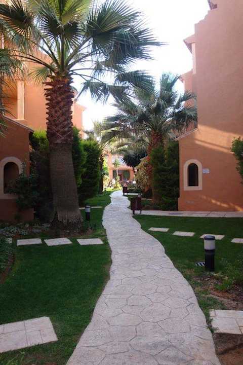 Blick zwischen die Appartements Hotel La Espadana