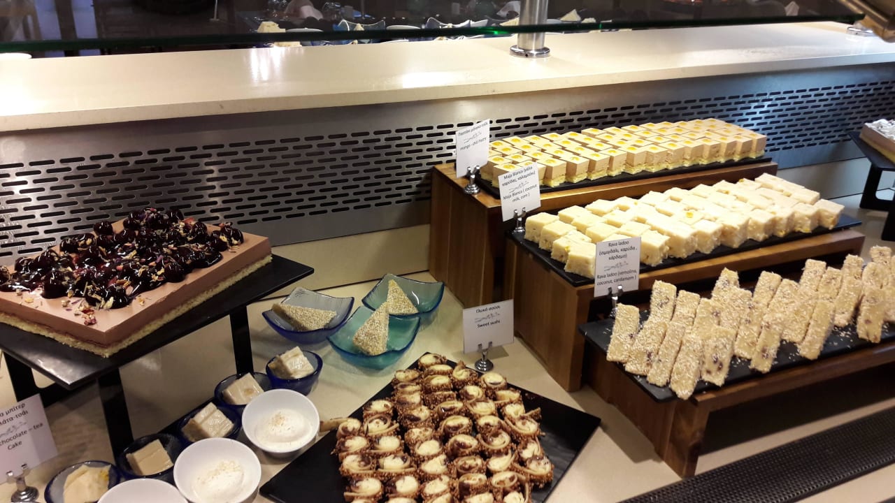 Buffet Aquagrand Artistic Luxury Beach Resort - Adults only