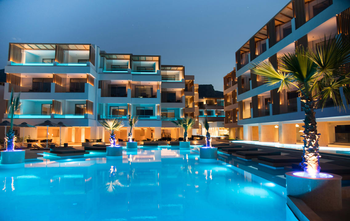 Pool AKASHA Beach Hotel & Spa