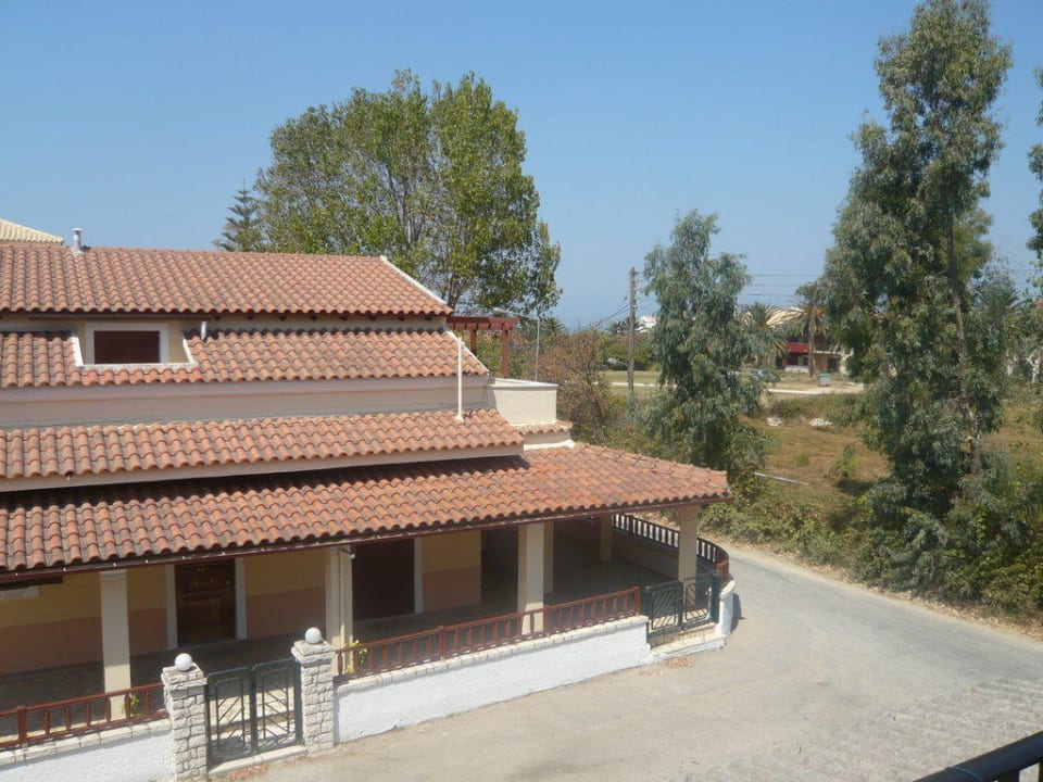 Rechter Ausblick vom Balkon Acharavi Beach Hotel