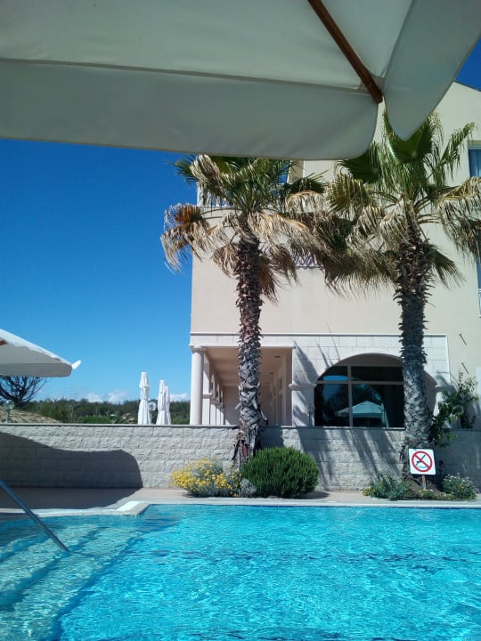 Pool Hotel Villa Kastel