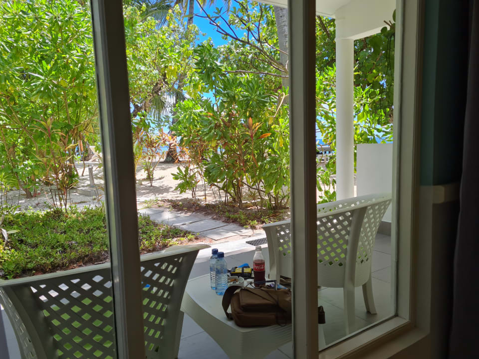 Zimmer Equator Village Resort