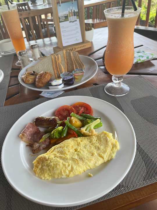 Gastro Hotel Ubud Green