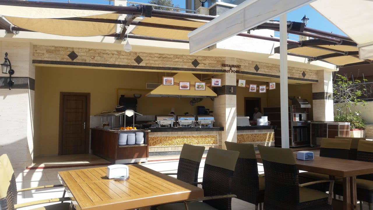 Strand Bar Saphir Resort & Spa