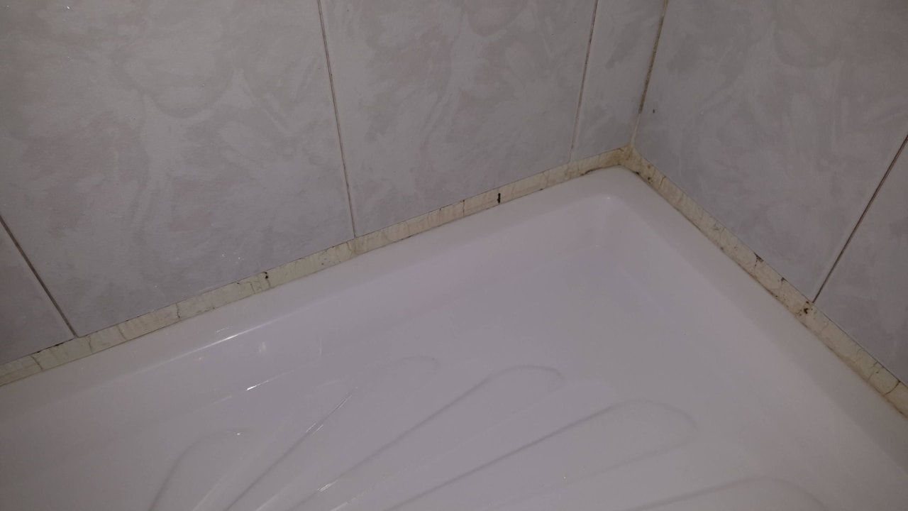 Schimmel in der Dusche Fabilia Family Resort Marotta