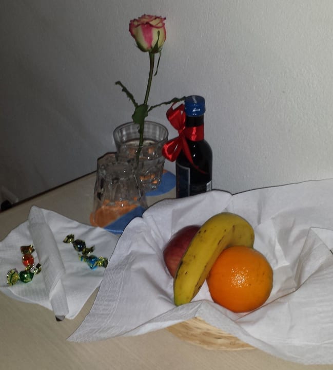 Zum Empfang Hotel Kalithea Horizon Royal