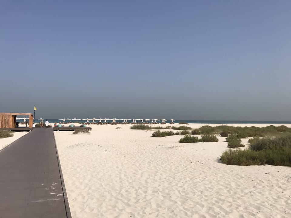Strand Saadiyat Rotana Resort &  Villas