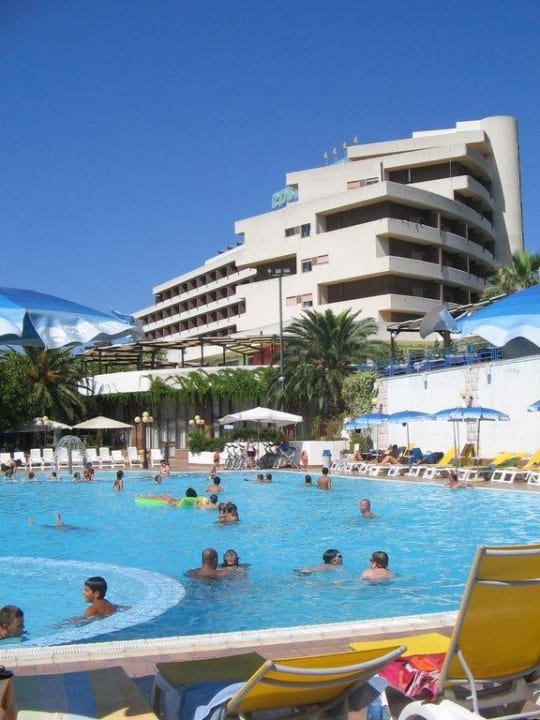 Pool und Hotel Hotel Costa Verde
