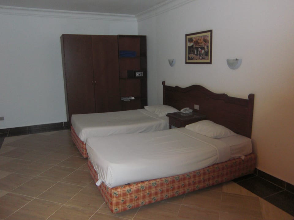 In die Jahre gekommen Pickalbatros Alf Leila Wa Leila Resort - Neverland Hurghada