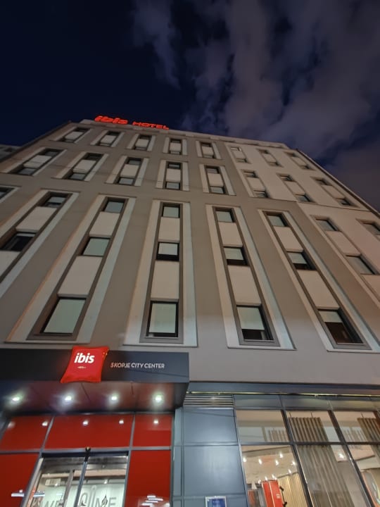 Außenansicht ibis Hotel Skopje City Center